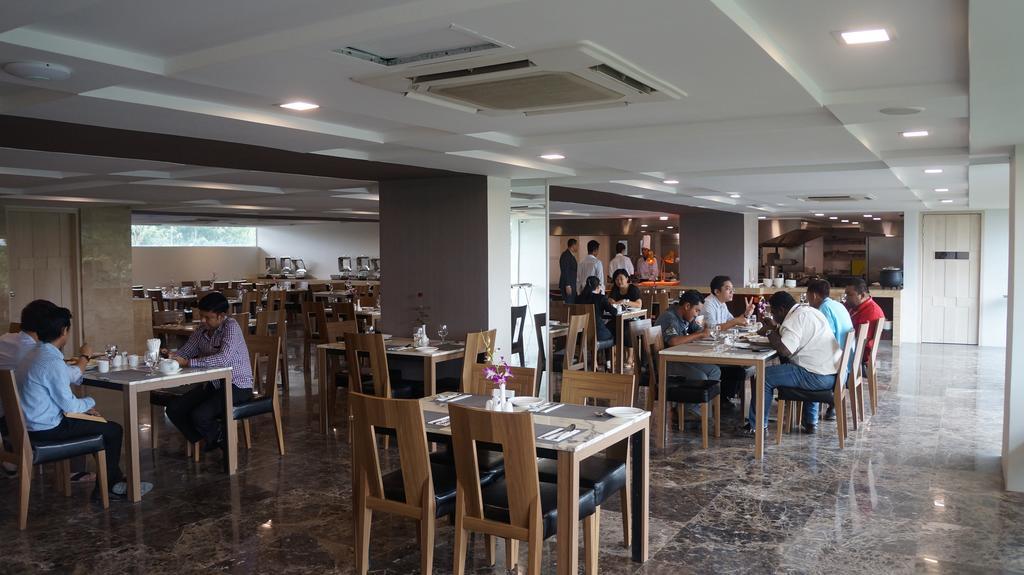 Hotel Parami Yangon Exterior photo